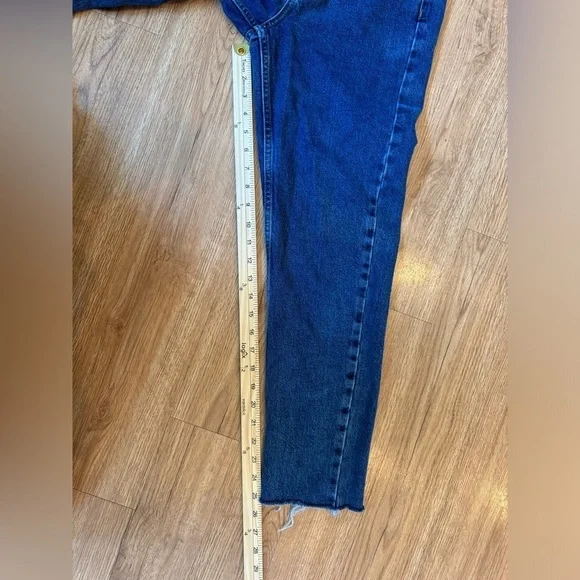 BDG Urban Outfitters Mom Jeans raw hem - Picture 6 of 9